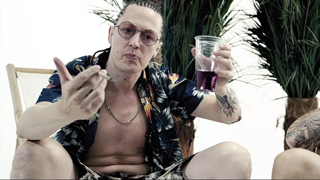 Callejon - Palmen aus Plastik