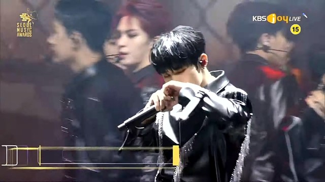 오메가엑스 - WHAT'S GOIN' ON (Live At 31st Seoul Music Awards)