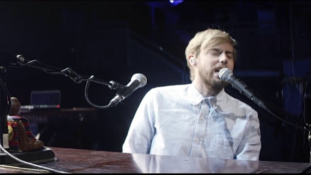Andrew McMahon in the Wilderness - Cecilia And The Satellite