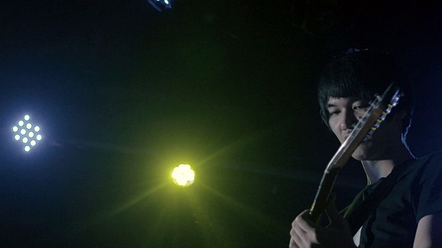 小巫师乐队 - 背向 (北京愚公移山Live) (Live)