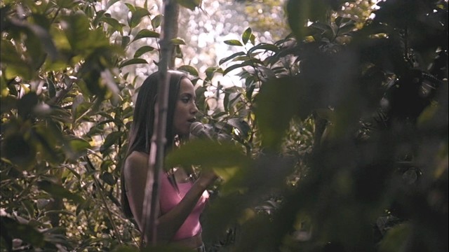 Gabriela Richardson - Hundred Miles (Acoustic Version)