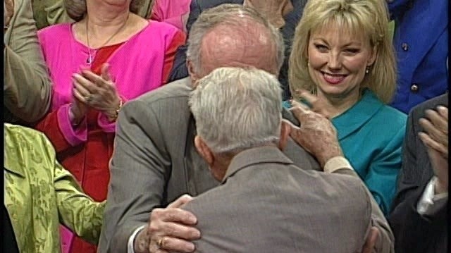 Bill & Gloria Gaither - I'm Telling The World About His Love (Live)