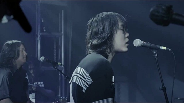 南青乐队 - 飞蚊症 + 吕梦江 (Live)