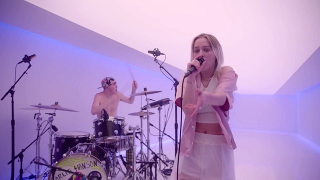 Carlie Hanson - WYA (Live)