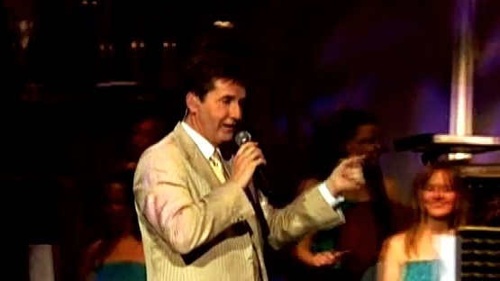 Daniel O'Donnell - Little Arrows (Live)