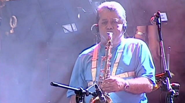 Raça Negra - É O Amor (Ao Vivo)
