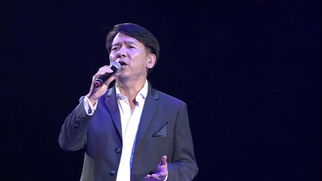 李建复 - 乡愁四韵 (杨版) + 乡愁四韵 (罗版) (2016《民歌四十 再唱一段思想起》演唱会 台北场) (Live)