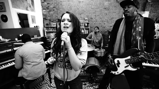 Lolo - Year Round Summer Of Love