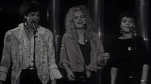 Anne Linnet - Kærlighedens Farer