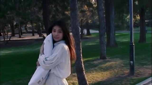 湛嘉丽 - 肆意转圈的三月少女