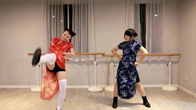 舞蹈视频 - 【黏黏x芜莓】12 fan club (饭制版)