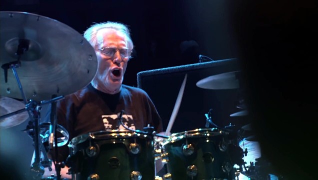 Cream - Crossroads (Live at Royal Albert Hall 2005)