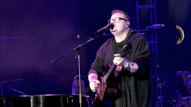 Sin Bandera - En Esta No (4 Latidos Tour - En Vivo)