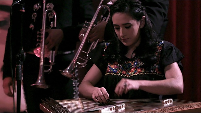 Tania Libertad - La Mano de Dios (En Vivo) (Live)