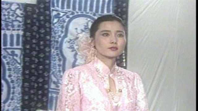何赛飞 - 听他一番心酸话 (KTV版)