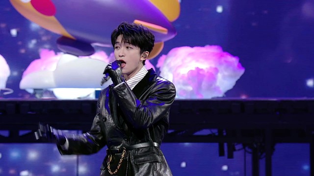 黄子弘凡 - 《Sillage》黄子弘凡-第六届腾讯音乐娱乐盛典（特别机位） (Live)