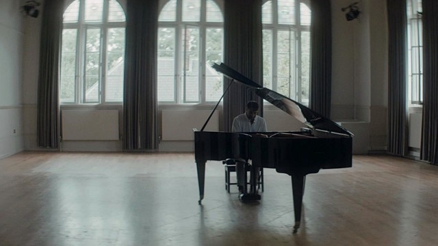 Alistair McGowan - Prelude in C Major, BWV 846