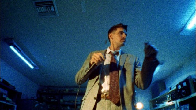 Johnny Yukon - Moment