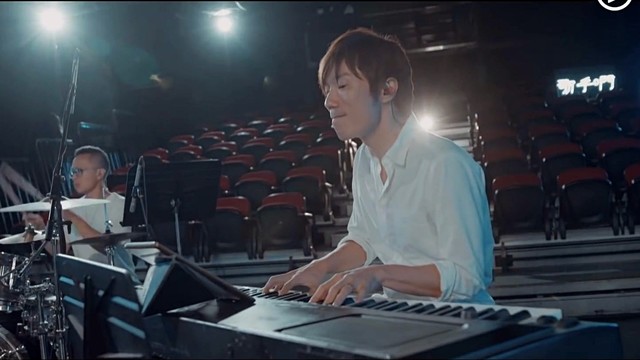 AGA - 理性与任性之间 (歌手 • 门)