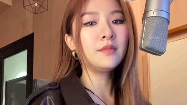 关诗敏 - 恋人未满 (Live)