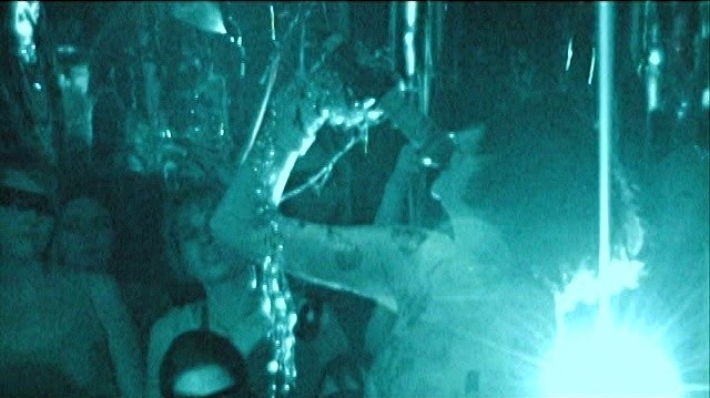 Yeah Yeah Yeahs - Down Boy