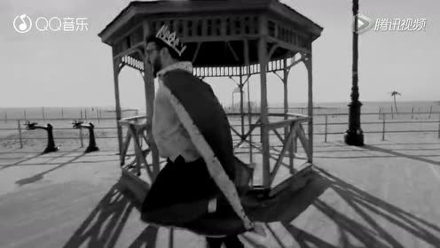 Weezer - King Of The World