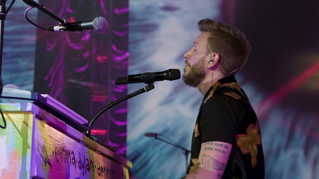 Sin Bandera - Ves (4 Latidos Tour- En Vivo)