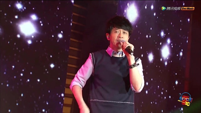 光良 - 童话 (雀巢咖啡1+2唤醒大咖秀 光良王晰武艺专场)