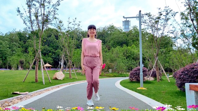 广场舞 - 背面广场舞《花都开了你来不来》适合跟跳 (广场舞)