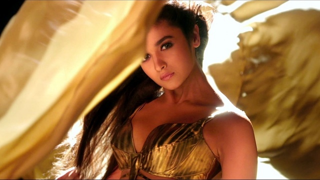 Akriti Kakkar - Saturday Saturday