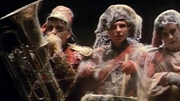 The Cure - Lullaby (《超能少年》电视剧插曲)