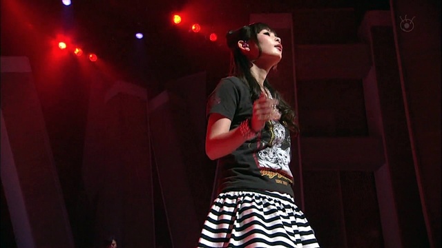 中川翔子 - 9lives [Live At Music Fair 14/04/05] (Live)