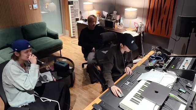 YEONJUN - LIVE snippets