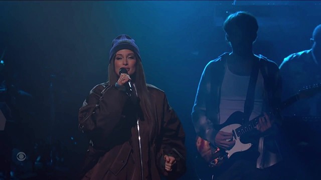 Kacey Musgraves - breadwinner (Live On The Late Show with Stephen Colbert 2021)