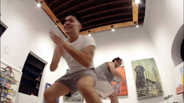 Mene - Bolsa en la cara