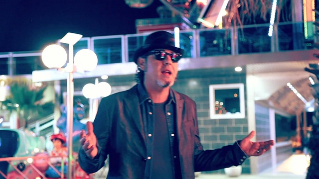 Luca Carboni - Fare Le Valigie