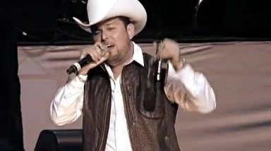 Roberto Tapia - Me Duele (En Vivo Nokia Theater Los Angeles 2010)
