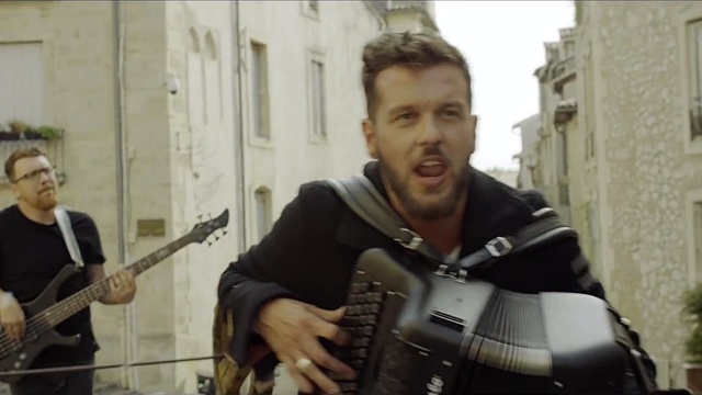 Claudio Capéo - Ca va ça va (clip officiel)