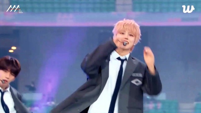 AHOF (아홉) - Rendezvous + The Universe (2025 AAA颁奖典礼)