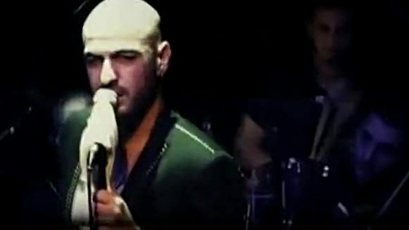 Soner Sarıkabadayı - Pas