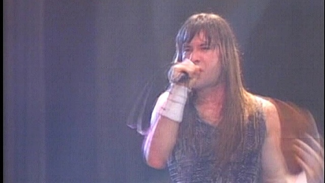 Iron Maiden - Hallowed Be Thy Name (Live At Long Beach Arena)