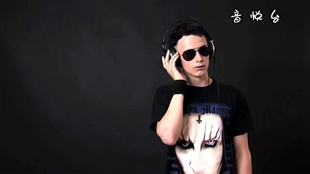 My Little Pony - Skipping Down The Street