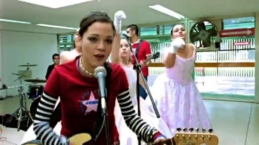 Natalia y La Forquetina - En El 2000 (Version Quincea?era)