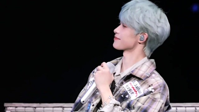 华语群星 - 梓渝-你曾是少年 (2025游点意思巡回演唱会南京站现场)