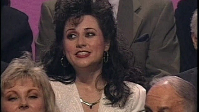 Bill & Gloria Gaither - The World Is Not My Home (Live)