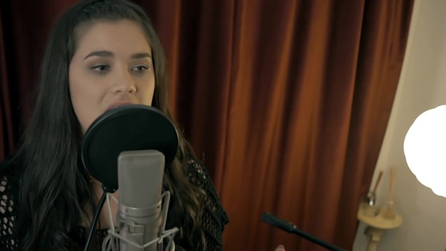 Jackie Thomas - Elastic Heart (Live In Studio) (Live)