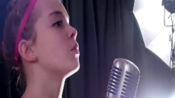 Noelle Scaggs - Skyfall (Cover)