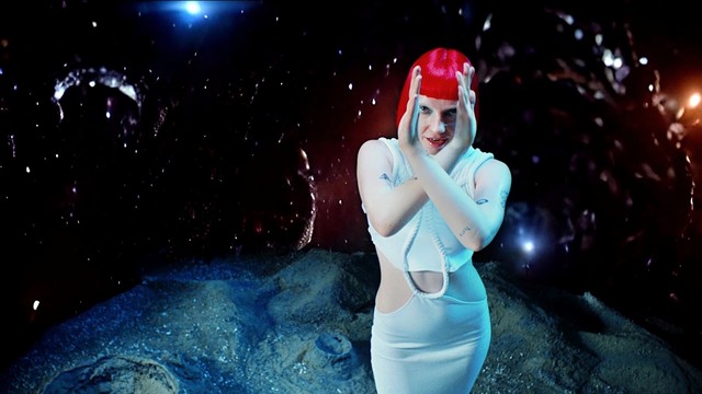 Sophie and the Giants - Paradise