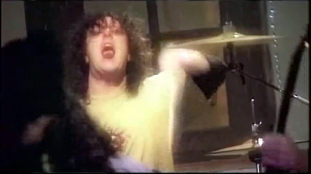 Inconscientes - Andar del Revés (Videoclip Oficial)