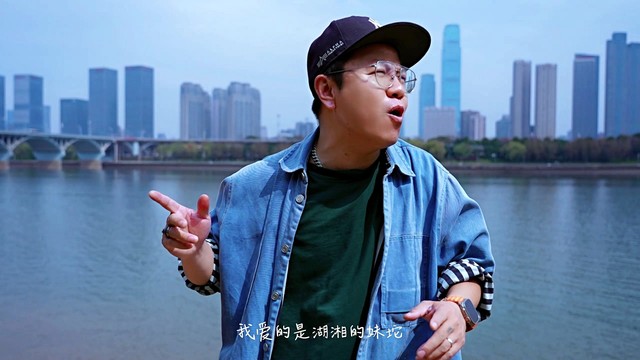 爱唱歌的骡子 - 湘江边